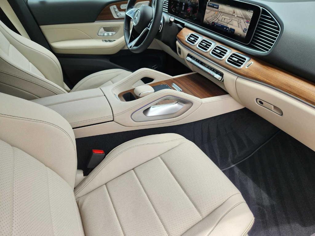 used 2025 Mercedes-Benz GLE 450 car, priced at $67,790