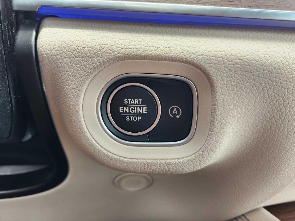 used 2025 Mercedes-Benz GLE 450 car, priced at $67,790
