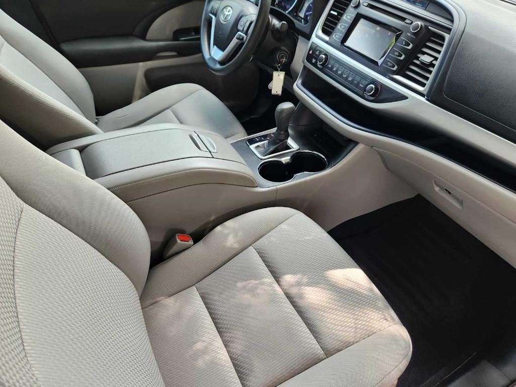 used 2018 Toyota Highlander car, priced at $21,493