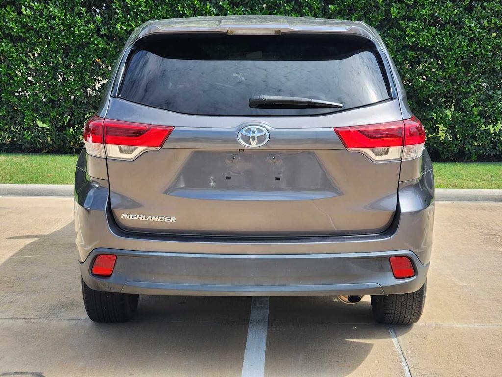 used 2018 Toyota Highlander car, priced at $21,493