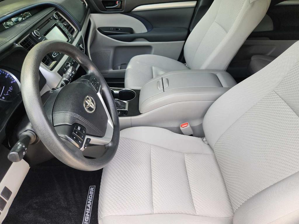 used 2018 Toyota Highlander car, priced at $21,493