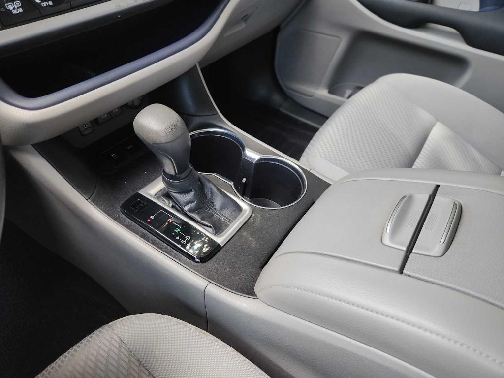used 2018 Toyota Highlander car, priced at $21,493