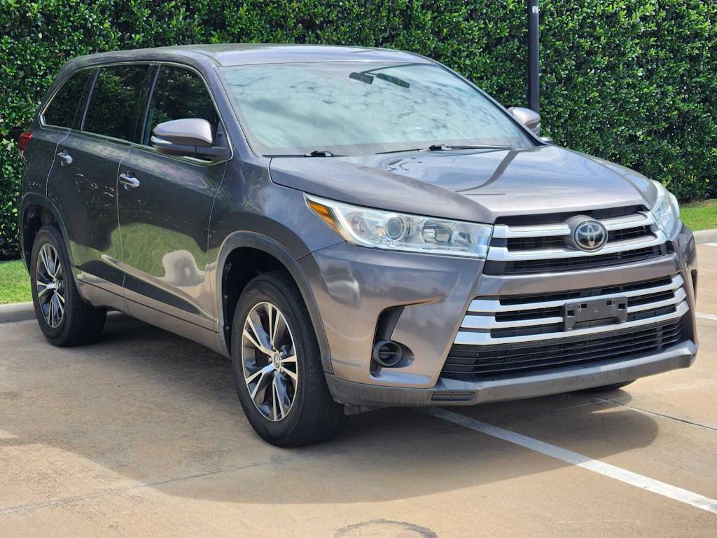 used 2018 Toyota Highlander car, priced at $21,493