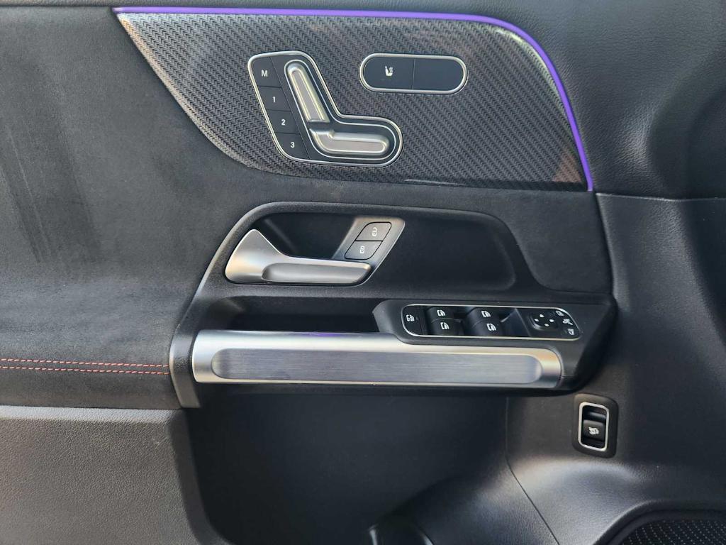 used 2023 Mercedes-Benz GLB 250 car, priced at $30,992