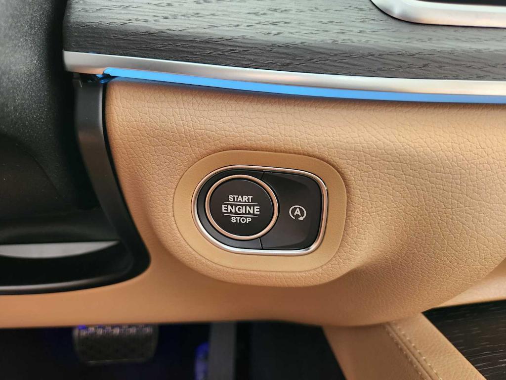 new 2025 Mercedes-Benz GLE 350 car, priced at $75,065