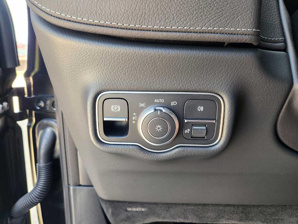 new 2025 Mercedes-Benz G-Class car, priced at $170,370