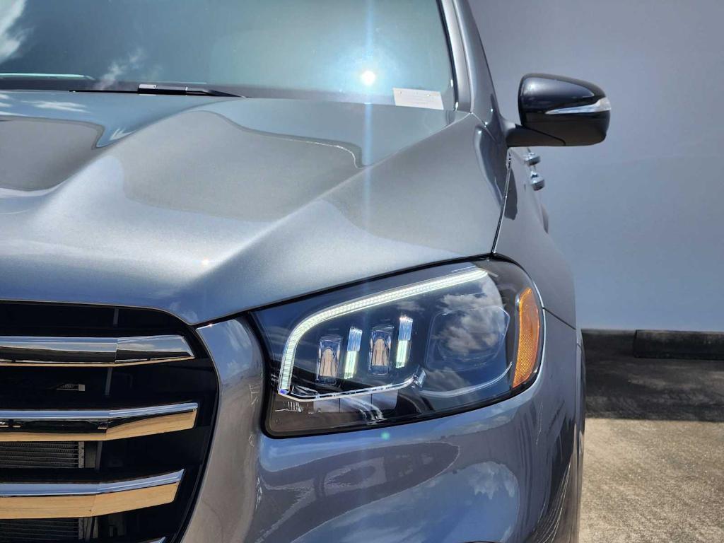 new 2025 Mercedes-Benz GLS 450 car, priced at $100,790