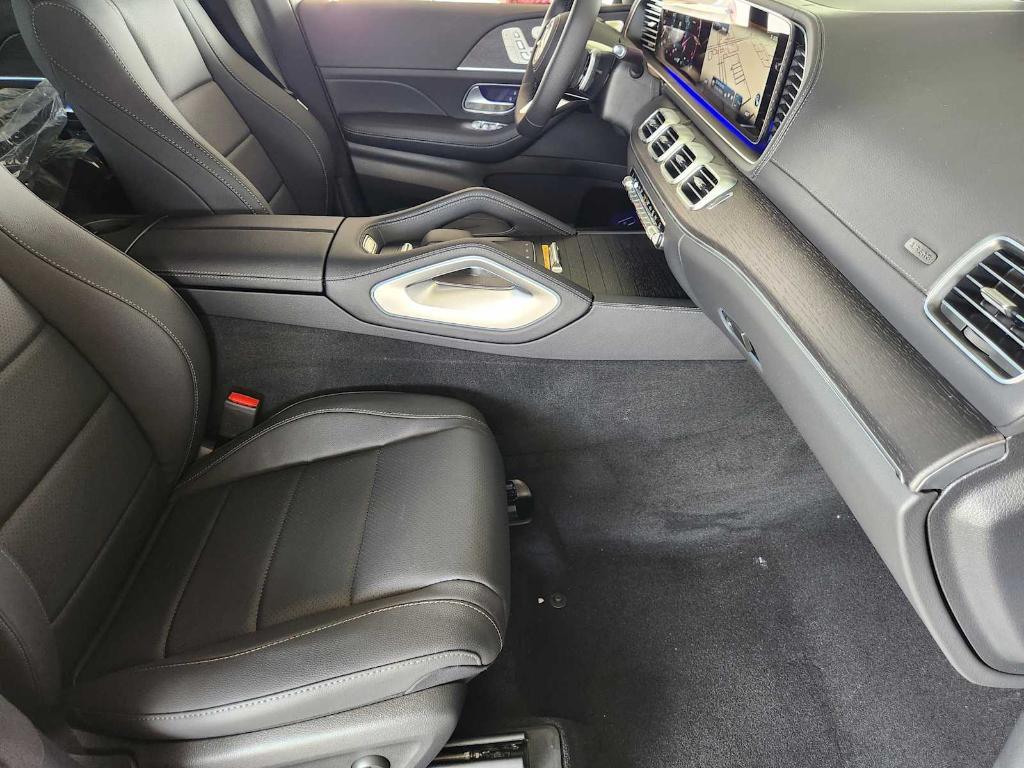 new 2025 Mercedes-Benz GLS 450 car, priced at $100,790