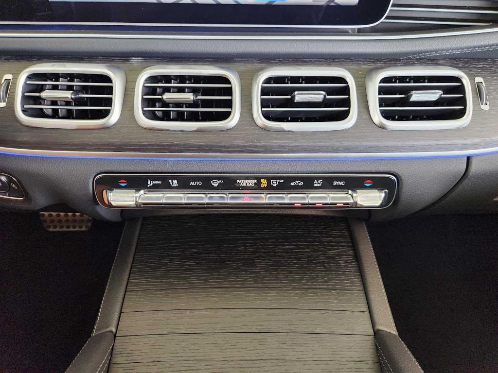 new 2025 Mercedes-Benz GLS 450 car, priced at $100,790