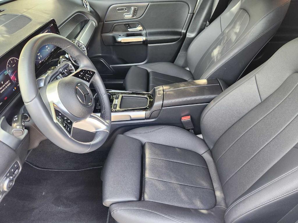 used 2025 Mercedes-Benz GLB 250 car, priced at $39,770