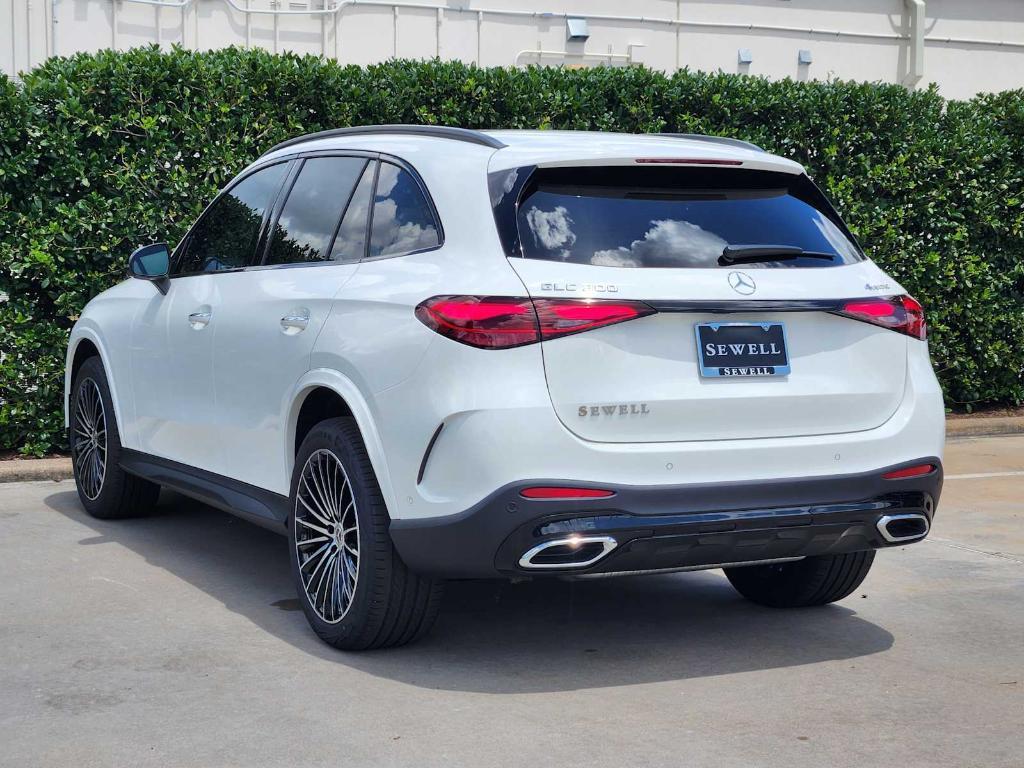 new 2025 Mercedes-Benz GLC 300 car, priced at $61,725