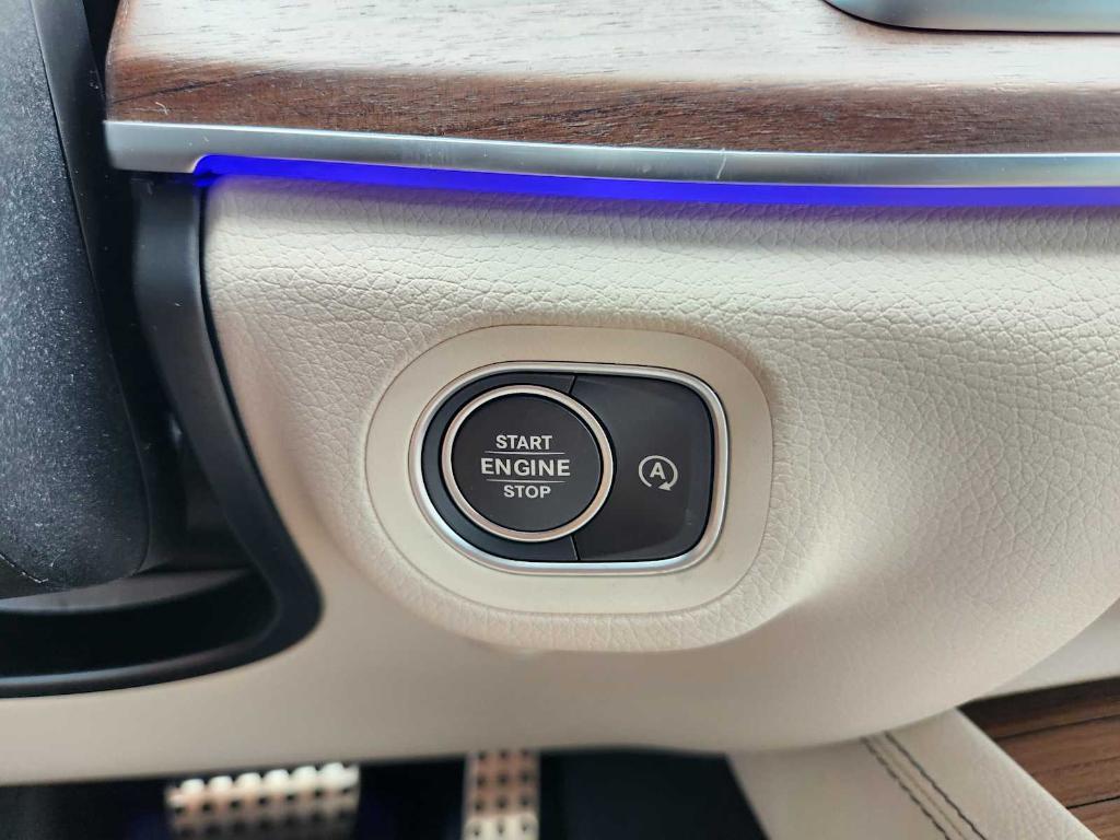 new 2025 Mercedes-Benz GLS 580 car, priced at $119,260