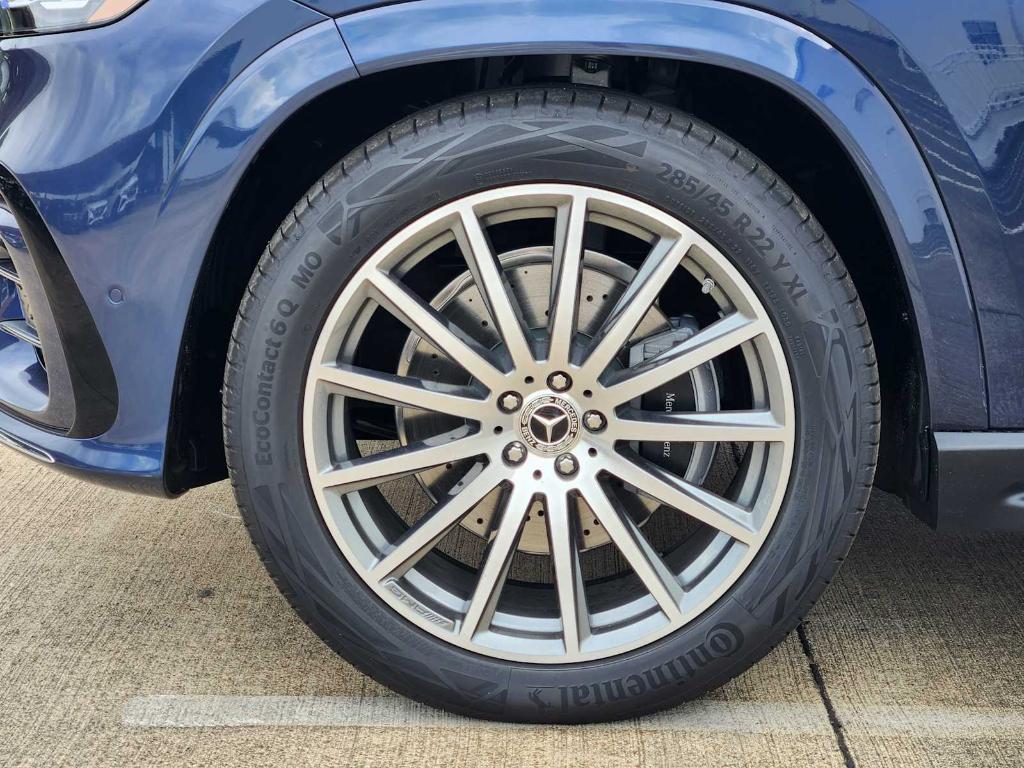 new 2025 Mercedes-Benz GLS 580 car, priced at $119,260