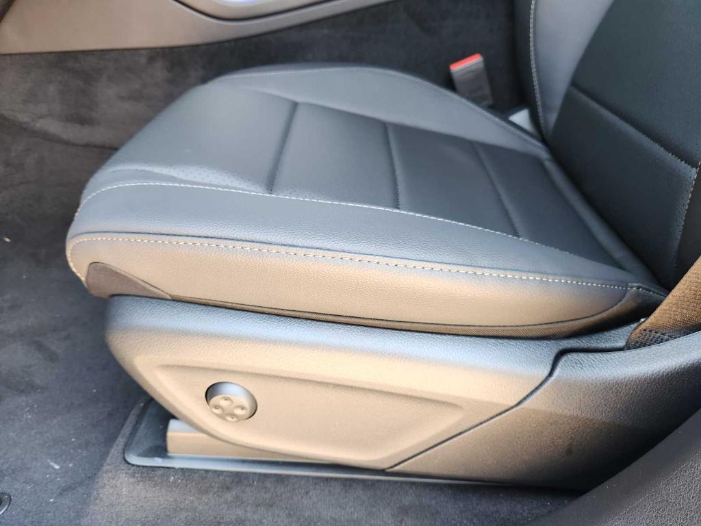 new 2026 Mercedes-Benz GLE 450e car, priced at $76,345