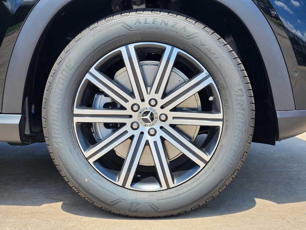 new 2026 Mercedes-Benz GLE 450e car, priced at $76,345