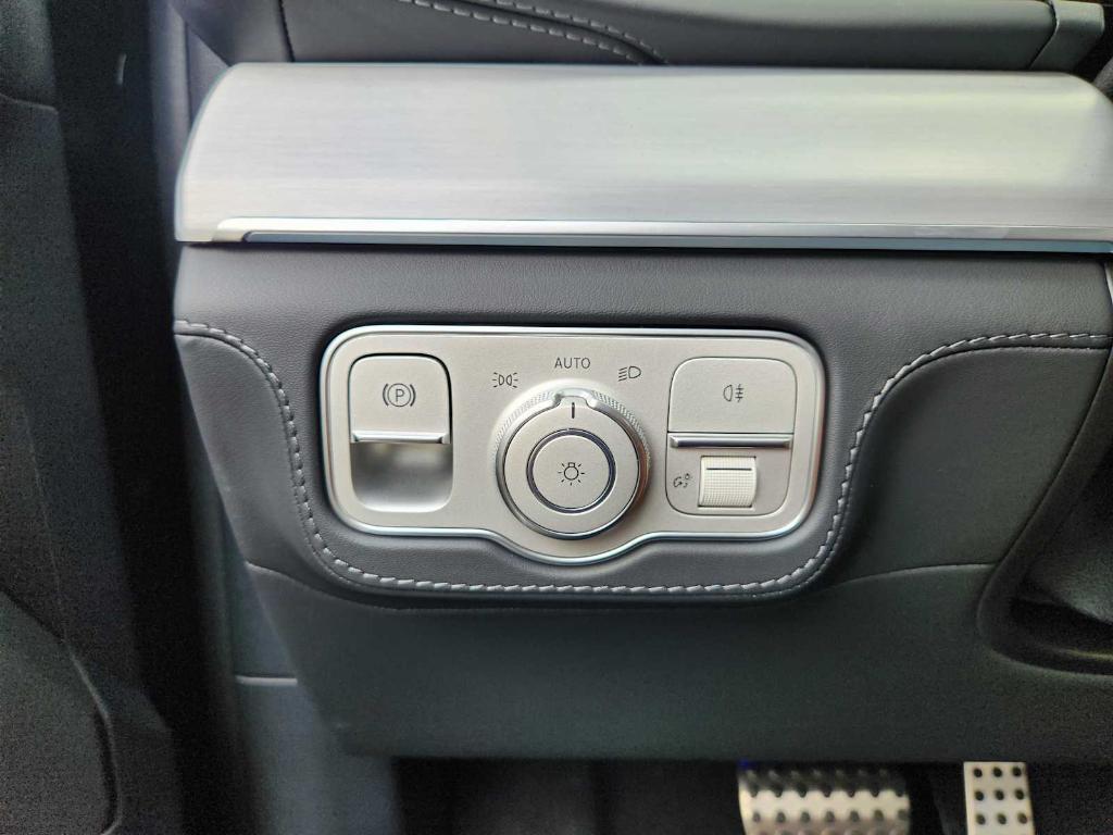 new 2025 Mercedes-Benz AMG GLS 63 car, priced at $152,535