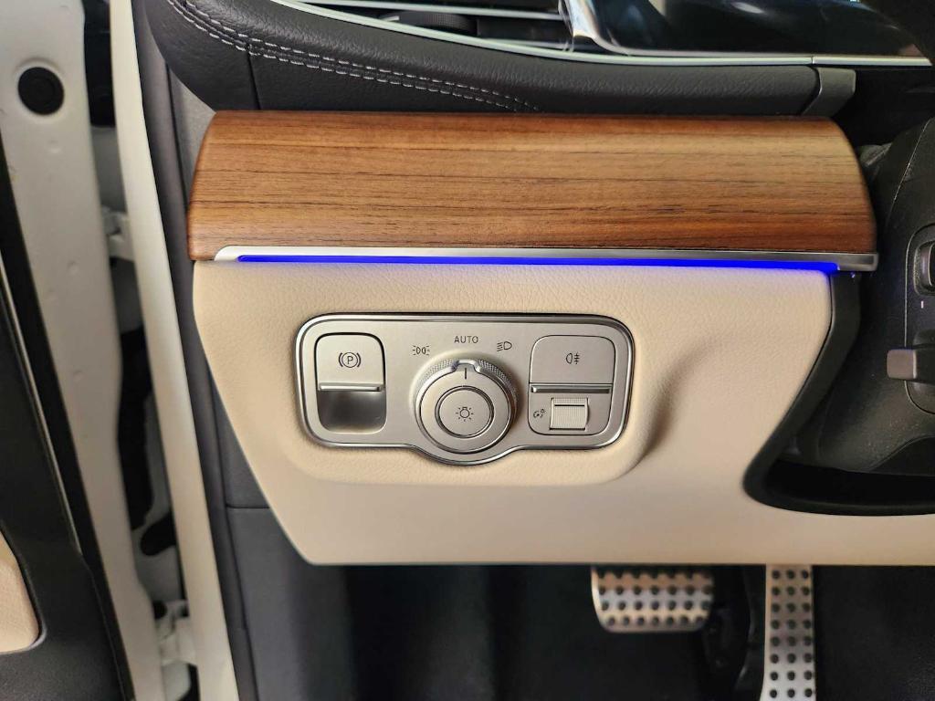 new 2026 Mercedes-Benz GLS 450 car, priced at $98,030