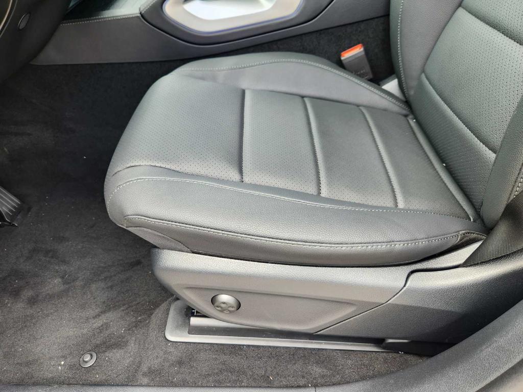 new 2025 Mercedes-Benz GLE 350 car, priced at $73,185