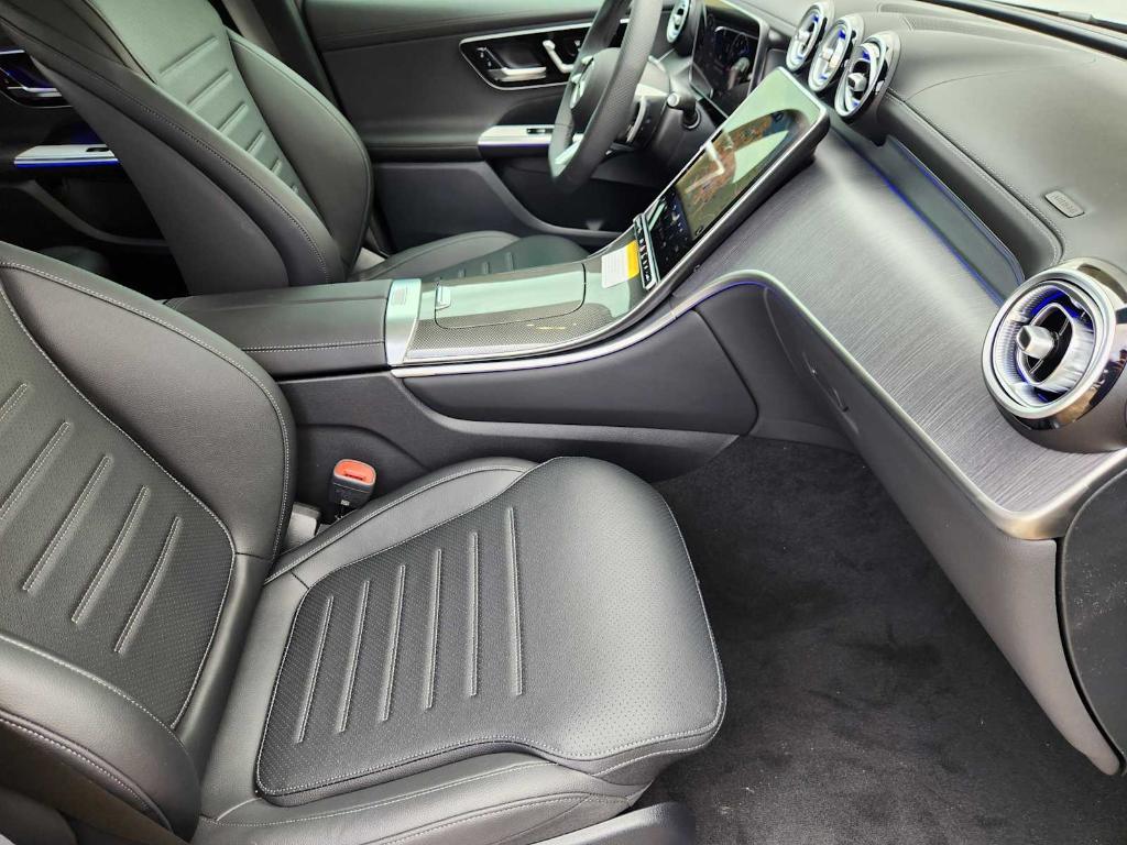 new 2025 Mercedes-Benz GLC 300 car, priced at $67,545