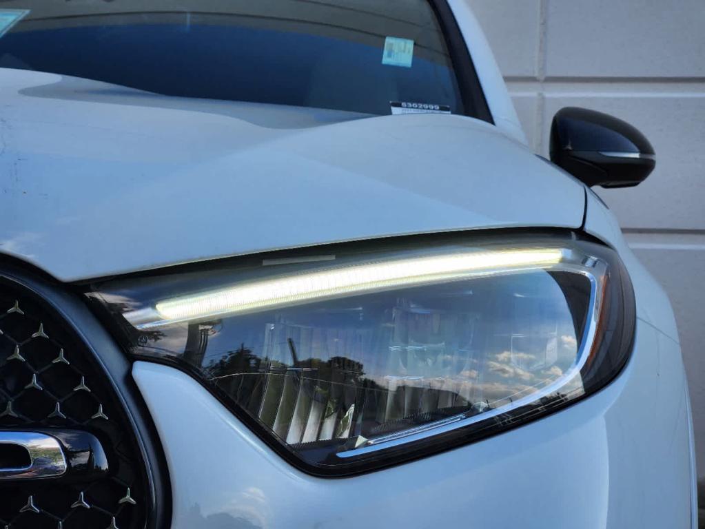 new 2025 Mercedes-Benz GLC 350e car, priced at $70,585
