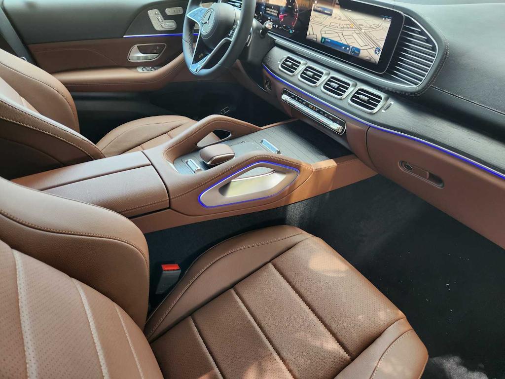 new 2025 Mercedes-Benz GLS 450 car, priced at $93,075