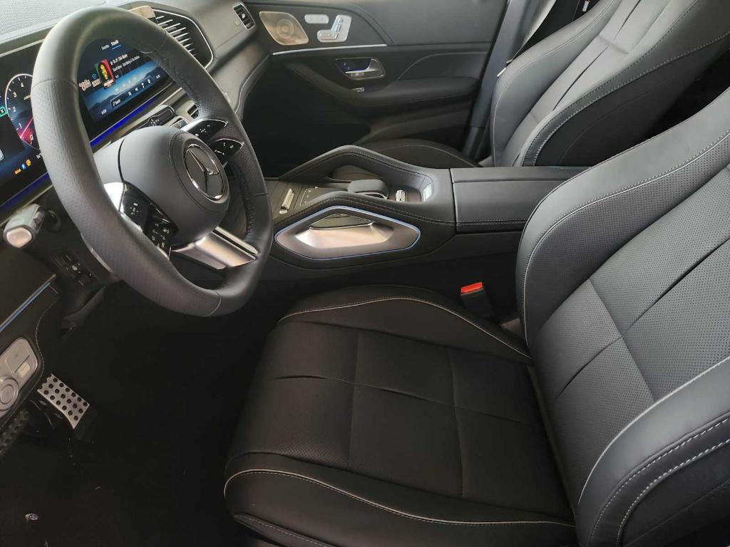 new 2025 Mercedes-Benz GLS 580 car, priced at $122,680