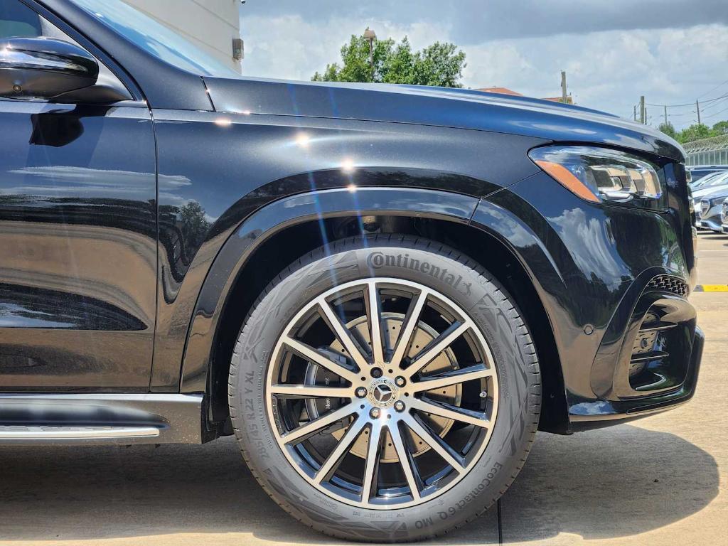 new 2025 Mercedes-Benz GLS 580 car, priced at $122,680