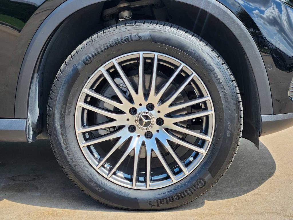 used 2025 Mercedes-Benz GLC 300 car, priced at $45,490