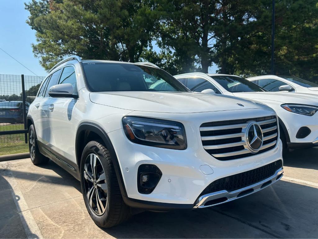 used 2025 Mercedes-Benz GLB 250 car, priced at $36,980