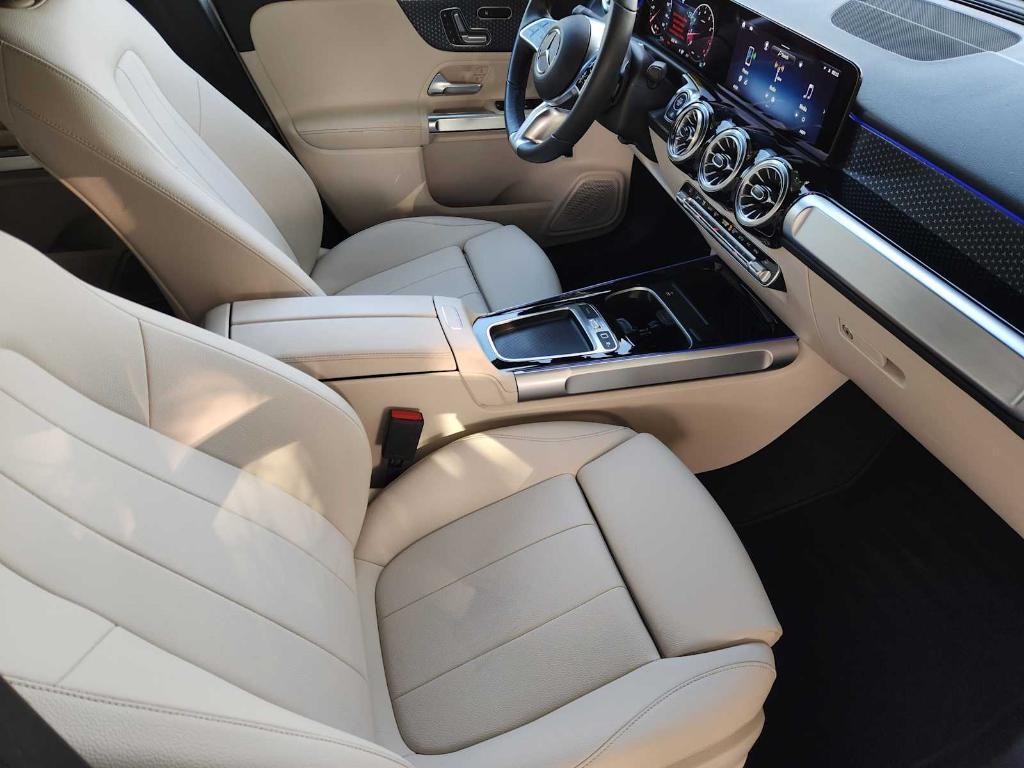 used 2025 Mercedes-Benz GLB 250 car, priced at $36,980