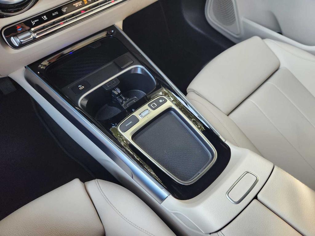 used 2025 Mercedes-Benz GLB 250 car, priced at $36,980