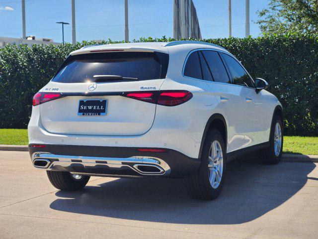 new 2025 Mercedes-Benz GLC 300 car, priced at $54,250