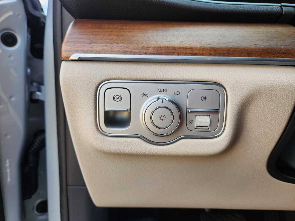 used 2025 Mercedes-Benz GLE 350 car, priced at $63,990
