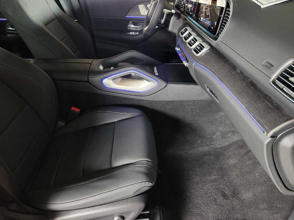 new 2025 Mercedes-Benz GLS 450 car, priced at $103,805