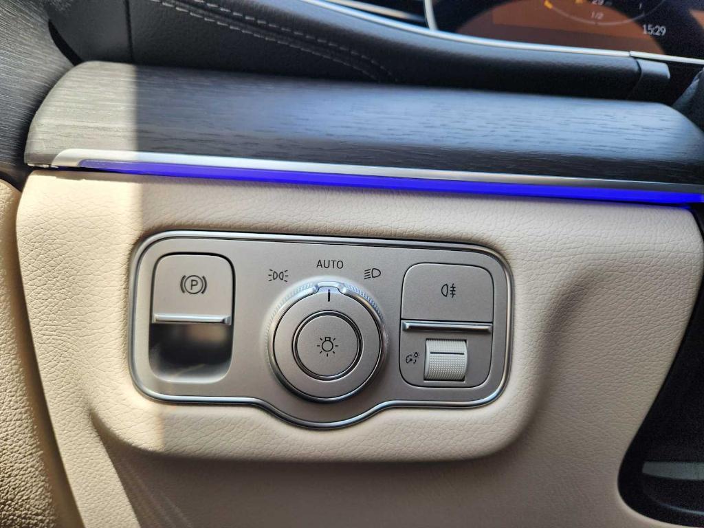 new 2025 Mercedes-Benz GLS 450 car, priced at $96,185
