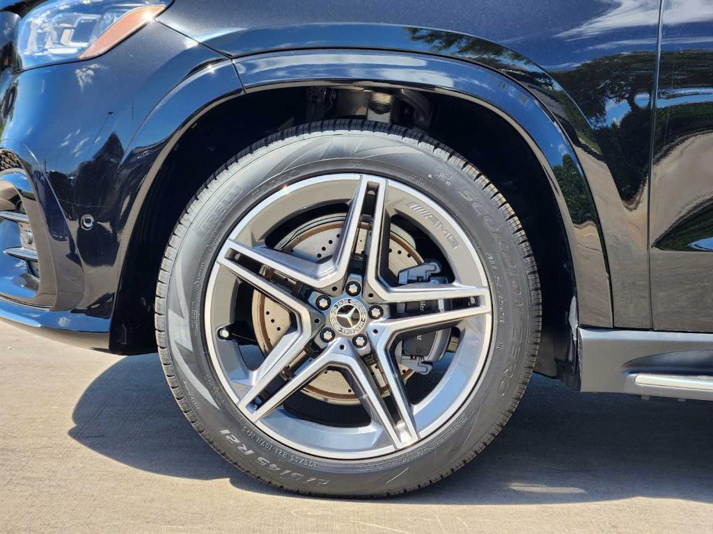 new 2025 Mercedes-Benz GLS 450 car, priced at $96,185