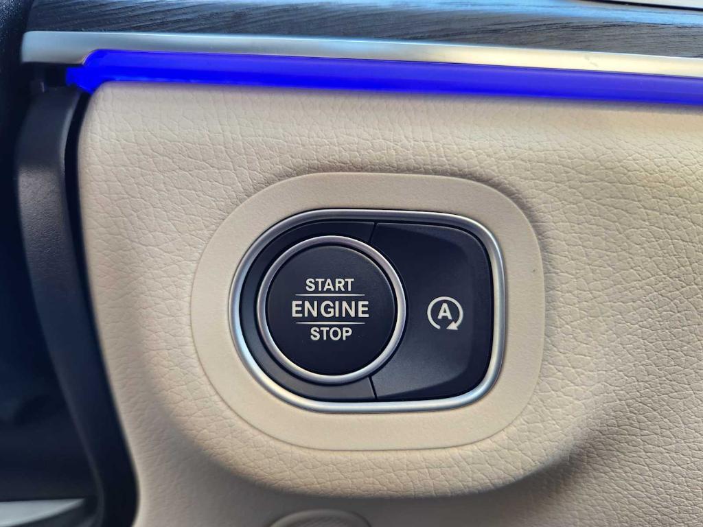 new 2025 Mercedes-Benz GLS 450 car, priced at $96,185
