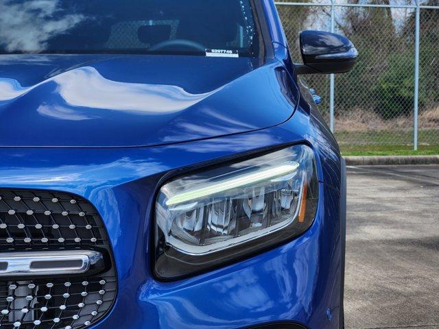 new 2025 Mercedes-Benz GLB 250 car, priced at $53,755