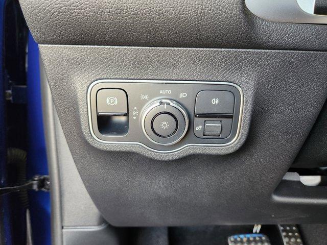new 2025 Mercedes-Benz GLB 250 car, priced at $53,755