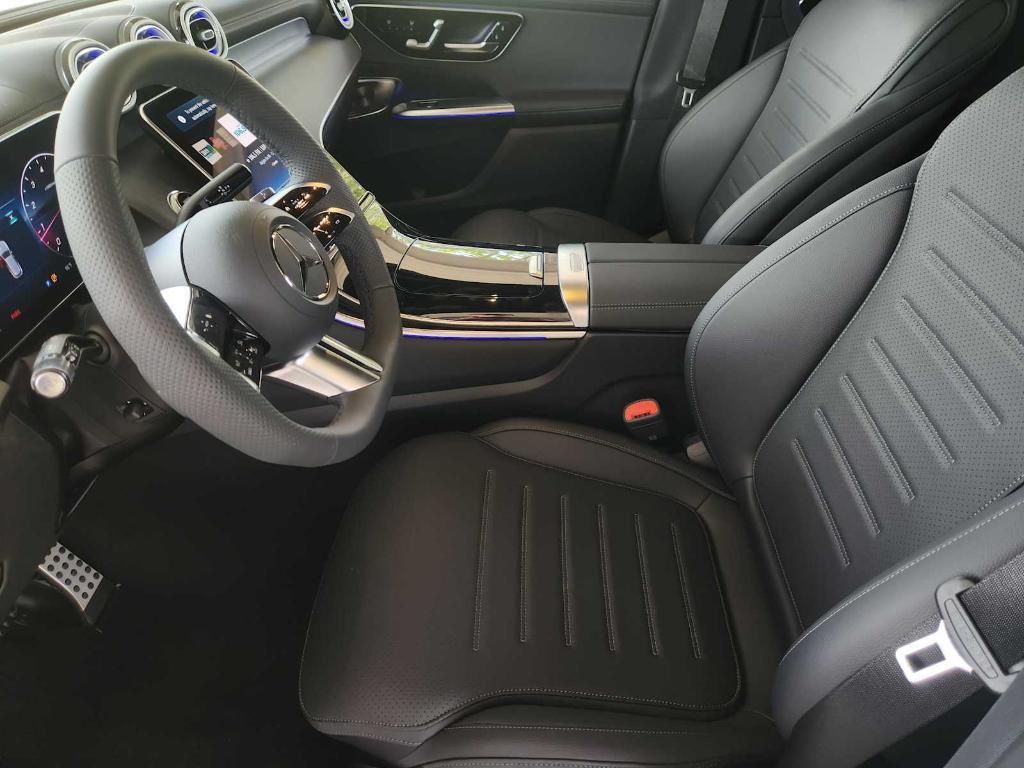 new 2025 Mercedes-Benz GLC 300 car, priced at $61,175