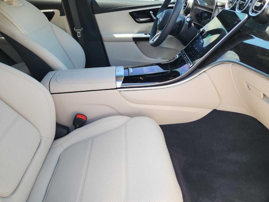 new 2025 Mercedes-Benz GLC 300 car, priced at $51,385