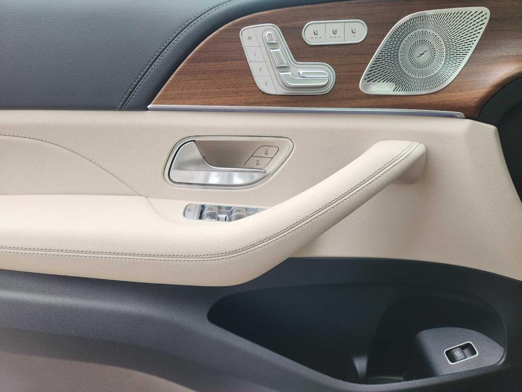 new 2025 Mercedes-Benz GLE 350 car, priced at $76,160