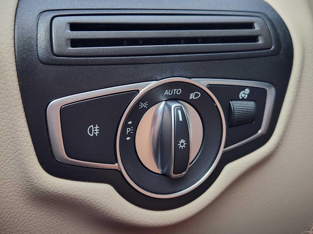 used 2022 Mercedes-Benz GLC 300 car, priced at $32,491