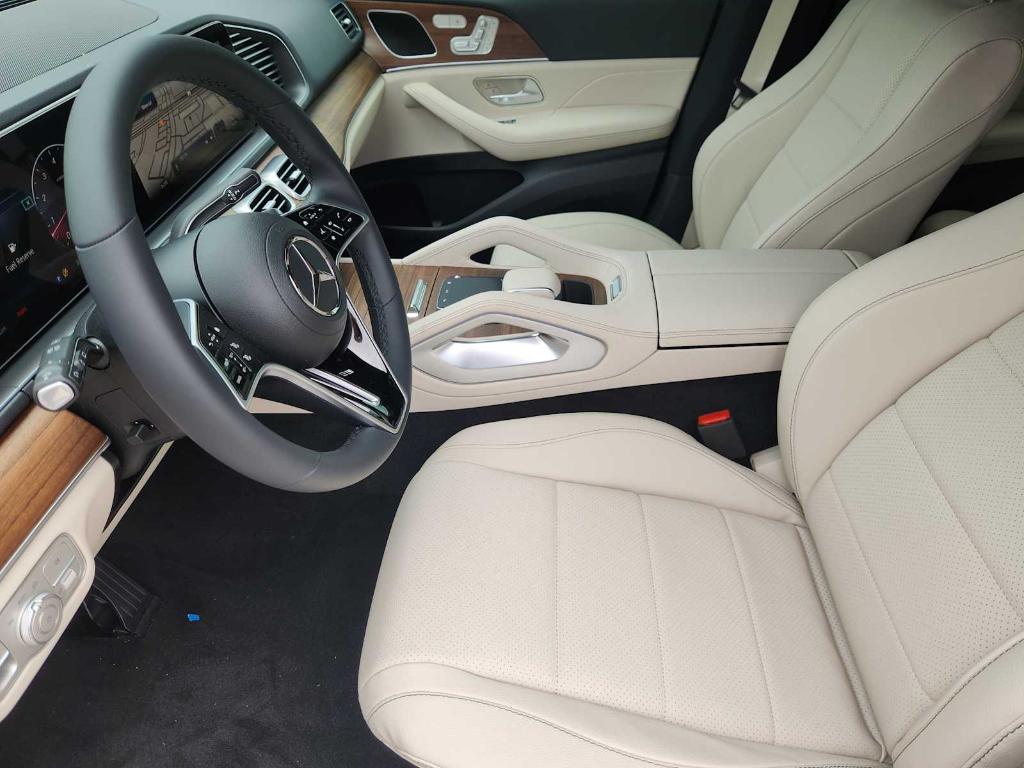new 2025 Mercedes-Benz GLE 350 car, priced at $63,000