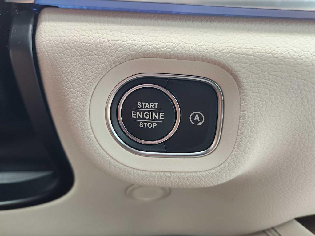 new 2025 Mercedes-Benz GLE 350 car, priced at $63,000