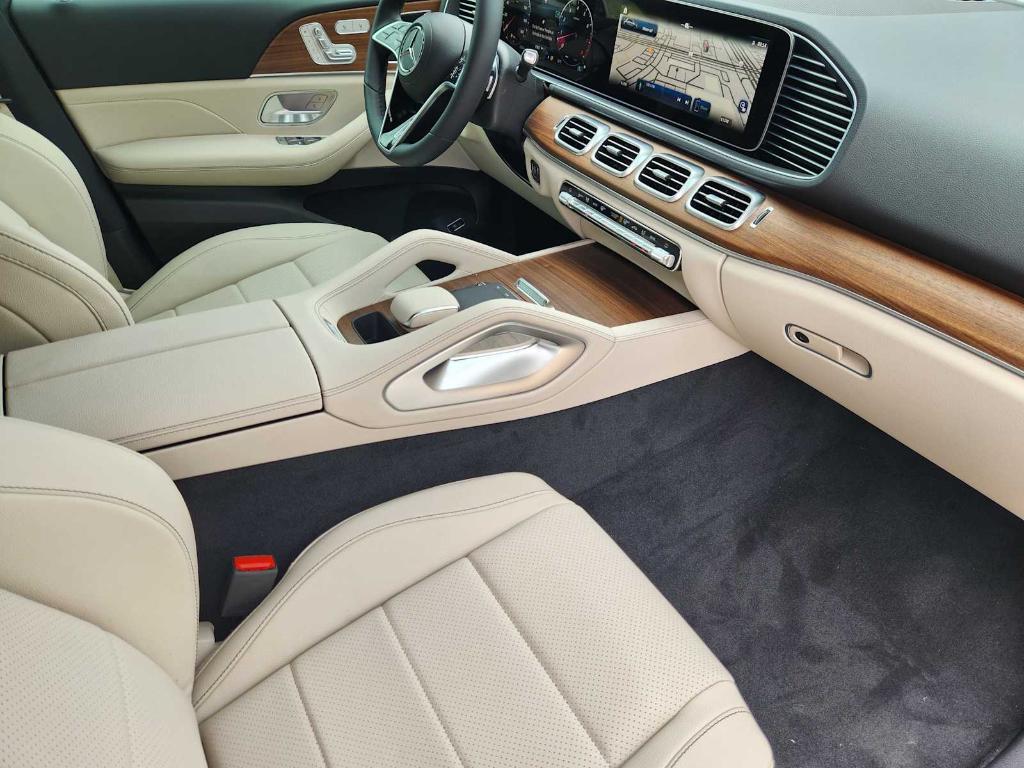 new 2025 Mercedes-Benz GLE 350 car, priced at $63,000