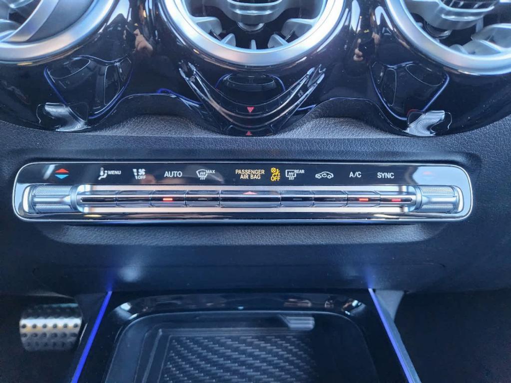 new 2025 Mercedes-Benz GLB 250 car, priced at $55,720