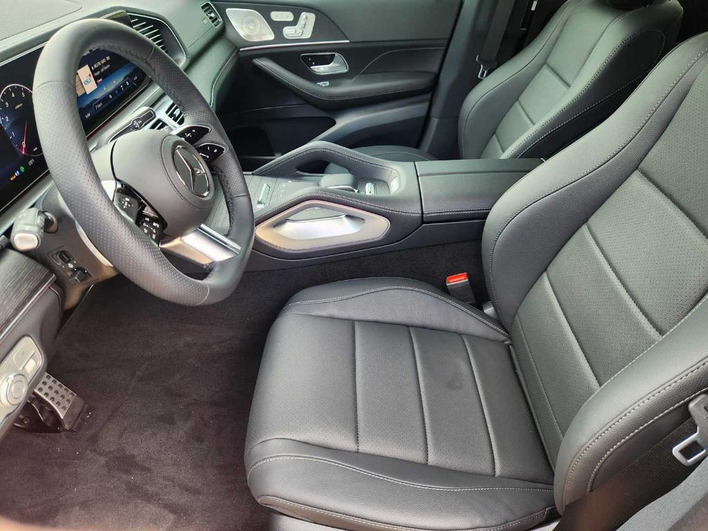 new 2025 Mercedes-Benz GLS 450 car, priced at $99,860