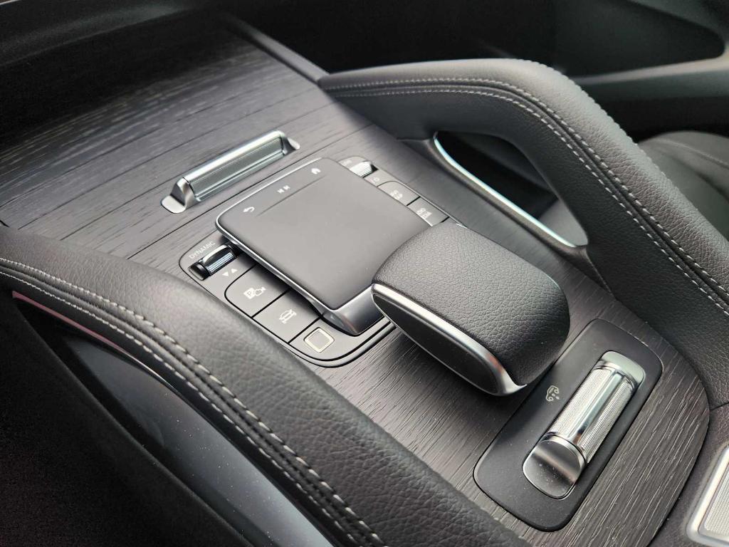 new 2025 Mercedes-Benz GLS 450 car, priced at $99,860