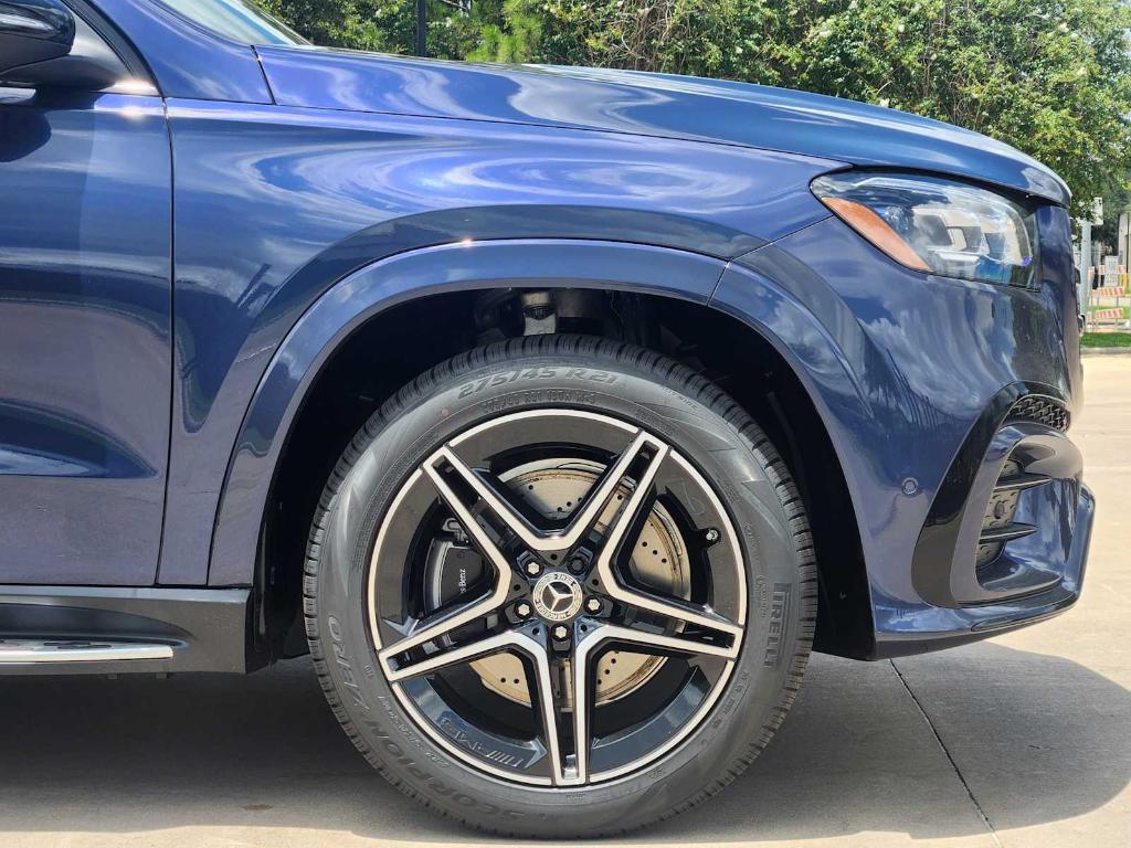 new 2025 Mercedes-Benz GLS 450 car, priced at $99,860